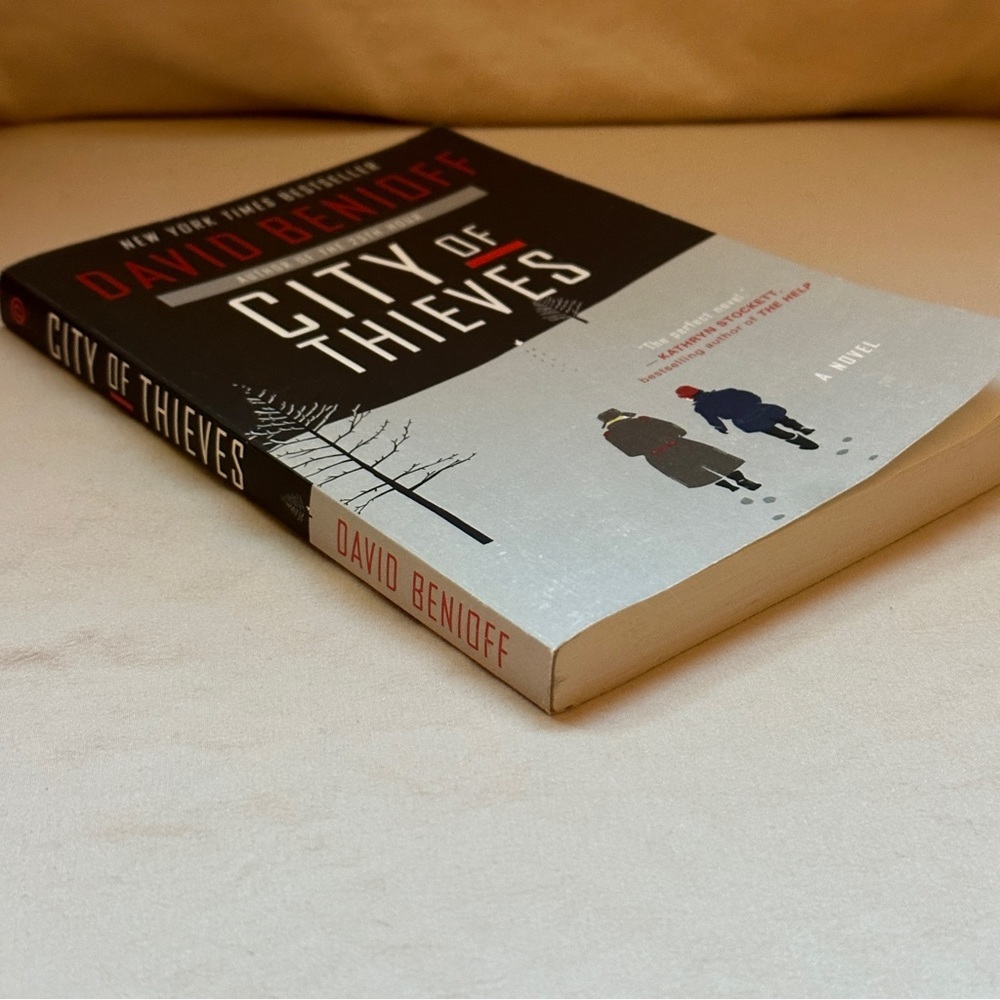 🟢 City of Thieves: A Novel by David Benioff | Historical Fiction | PB - Picture 3 of 5